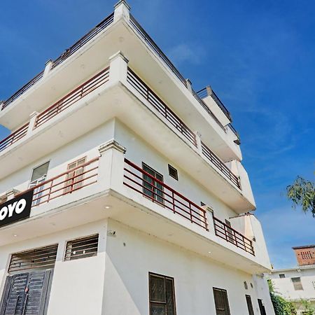 Oyo Flagship Shine Hotel Chinhat Luaran gambar