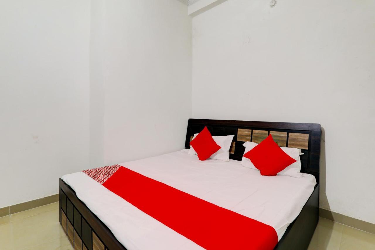 Oyo Flagship Shine Hotel Chinhat Luaran gambar
