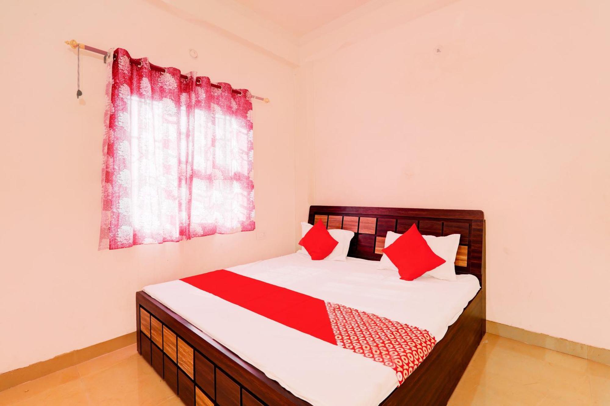 Oyo Flagship Shine Hotel Chinhat Luaran gambar